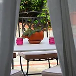 Garden House * 维利卡